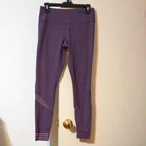 EUC ~ Yogalicious' Violet Colored Ultra Soft Lightweight Leggings (Size:  Med.)